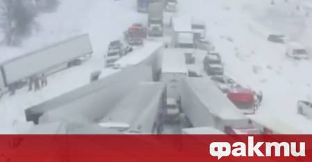 Над 100 превозни средства попаднаха в масова верижна катастрофа край