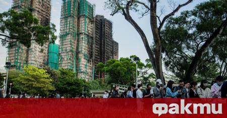 Властите в Хонконг продължават претърсванията на останалите апартаменти в жилищния