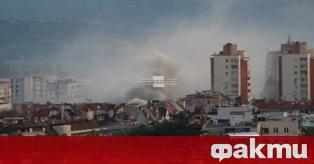 Гори покривът на заведение в центъра на Благоевград предаде БНТ