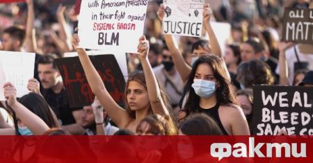 Гръцки учители и студенти излязоха на протест в Атина съобщи