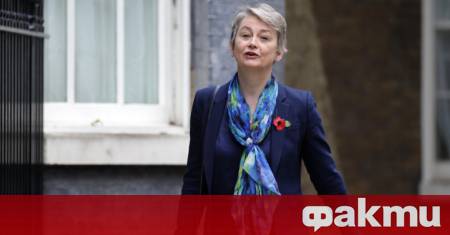 Британският министър на външните работи Ивет Купър не изключва възможността