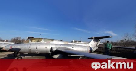 В украинския град Запорожие се продава чехословашки учебен самолет Aero