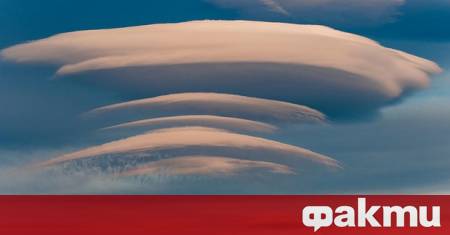 Мистериозни лещовидни облаци са забелязани над вулкана Ключевской в ​​Камчатка