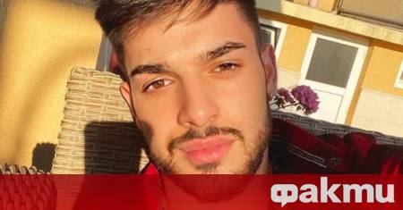 Емрах Стораро известен с любовта си към бързите скорости сам