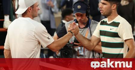 Карлос Алкарас се класира безапелационно за полуфиналите на Откритото първенство