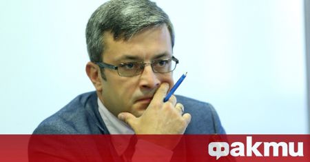Във вторник от ГЕРБ поискаха финансовият министър Асен Василев да