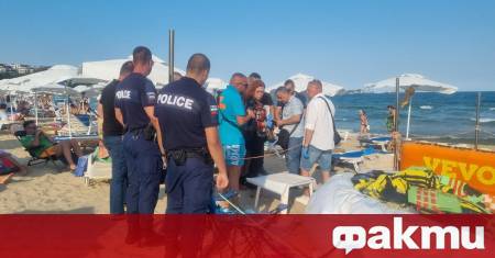 Водолази се очаква да претърсят морето край Несебър където падна