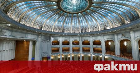 Румънското правителство обмисля отварянето на кина театри и ресторанти съобщи