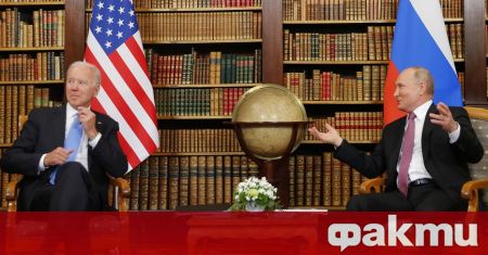 Президентът на САЩ Джо Байдън в телефонен разговор с руския