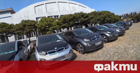 Стотици чисто нови или малко използвани BMW i3s са оставени