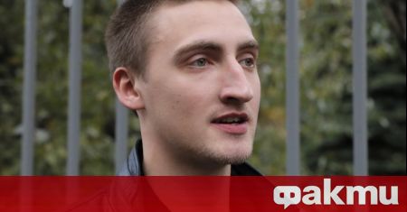 26 годишният актьор и политически затворник Павел Устинов отива на фронта