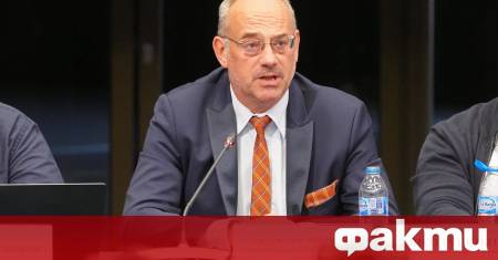 Българите трудно се доверяват на своите институции защото многократно са