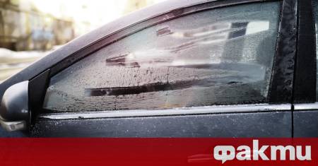 Зимата неминуемо носи със себе си един от най досадните