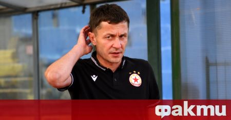 Старши треньорът на ЦСКА Саша Илич говори пред клубната телевизия