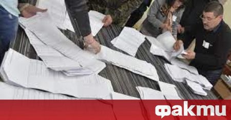 Районните избирателни комисии продължават да предават изборните книжа и протоколи