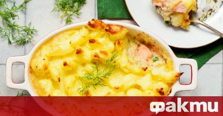 Необходими продукти картофи 1 кг филе от сьомга без кожа
