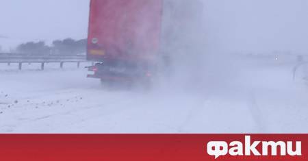 В областите Видин Ловеч Монтана и Пазарджик вали сняг съобщиха