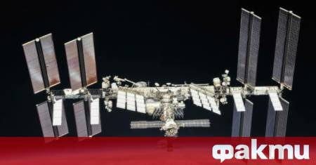 21 песни са включени в плейлиста за екипажа на МКС 74