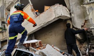 Жертвите от земетресенията в Сирия и Турция минаха 28 000