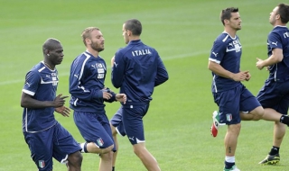 Мълния удари самолета на Италия