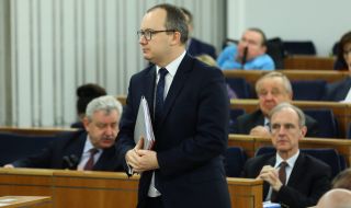 Полският Конституционен съд реши омбудсманът да напусне поста