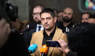 Радостин Василев: Те дори не се бият като хората, а се обиждат само. Смехотворна ситуация, която струва няколко хиляди