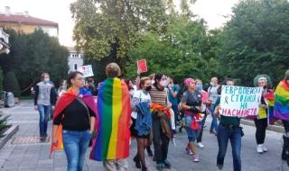 Шествието срещу хомофобията в Пловдив протече под напрежение
