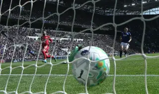 Ливърпул би Евертън с гол в последните секунди