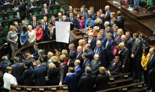 Приключи окупацията в полския парламент
