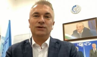 ДПС: Радев защитава клетвопрестъпника Петков