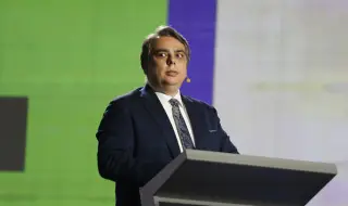 Асен Василев: Уж новият месия Радев ни предлага по-постна пица и от тази на ГЕРБ