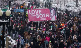 Хиляди протестираха във Вашингтон срещу правото на аборт