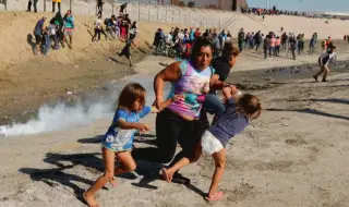 Хората на Тръмп готвят депортацията на 20 милиона мигранти