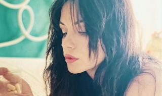 Диляна Попова съжалява, че си e помпала устните