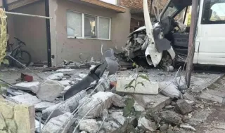 Driver dies after crashing into electric pole and fence of house in Burgas