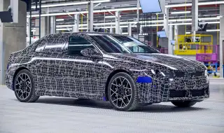 Първите бройки от революционното BMW i3 слязоха от поточната линия