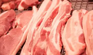 Пекин може да обмити вноса на свинско от Европа, ако ЕК наложи мита върху вноса на китайски електромобили