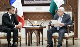 Макрон се срещна са Абас и отлетя за Йордания