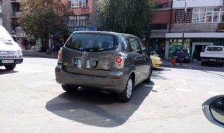 Да паркираш като "арабин в пустиня"