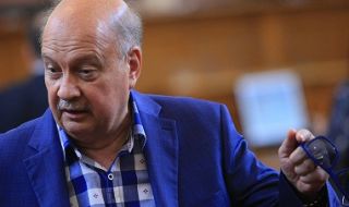 Георги Марков: Корнелия, хвърляй кърпата! Господ ти е дал шанс да разтуриш тази седянка