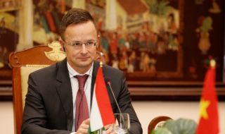 Унгария привика посланика на Украйна