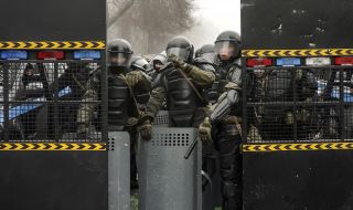 В Казахстан са задържани 3706 протестиращи