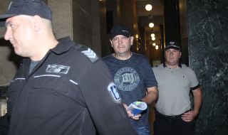 Кой стои зад предсрочното освобождаване на Роман Логвиненко, подготвил атентат срещу Алексей Петров?