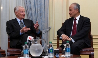 Бжежински: САЩ, Китай и Русия могат да играят водеща роля