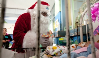 Дядо Коледа лети с 10 милиона км/ч, за да носи подаръци