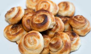 Рецепта на деня: Дърпани банички