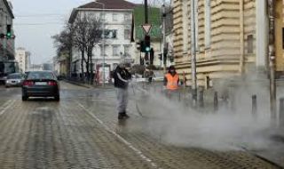 Мият улици и булеварди от днес в София