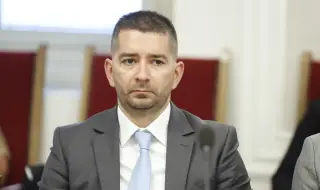 Слави Василев за Велислава Петрова: Тя е първият български външен министър, който се бори толкова мъжки за България