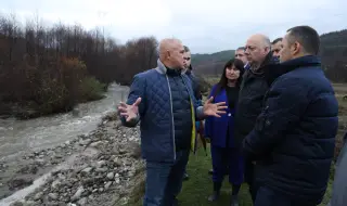 Желязков провери на място щетите от поройните дъждове в Симитли