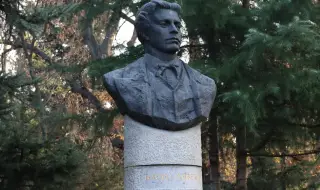 Левски отдаде почит на Апостола на свободата 